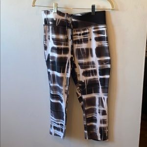 Nike dri-fit capri leggings